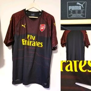 Puma Soccer Jersey.  Arsenal Fly Emirates. XL.